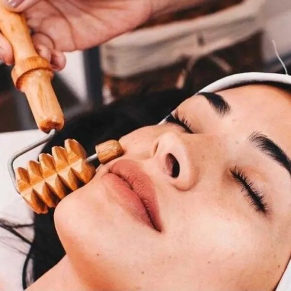 Limpieza facial con maderoterapia