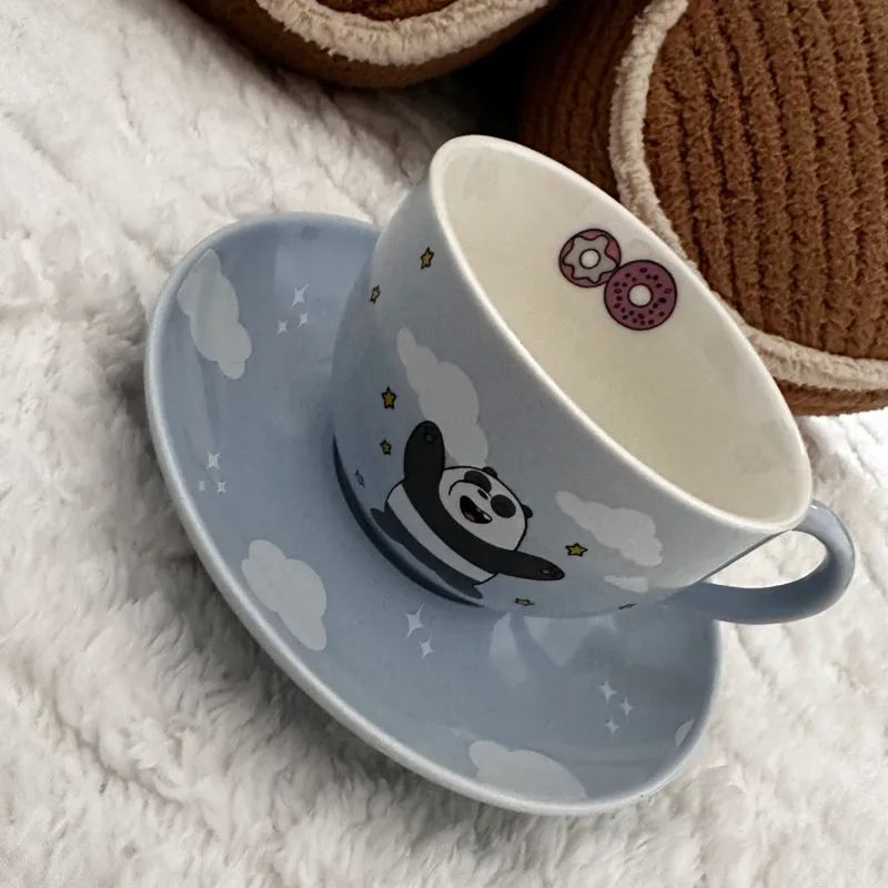 Escandalosos juego de tasa y plato