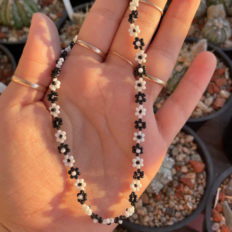 Collar de flores