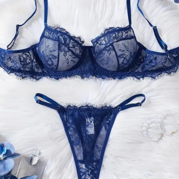 Lenceria de encaje azul