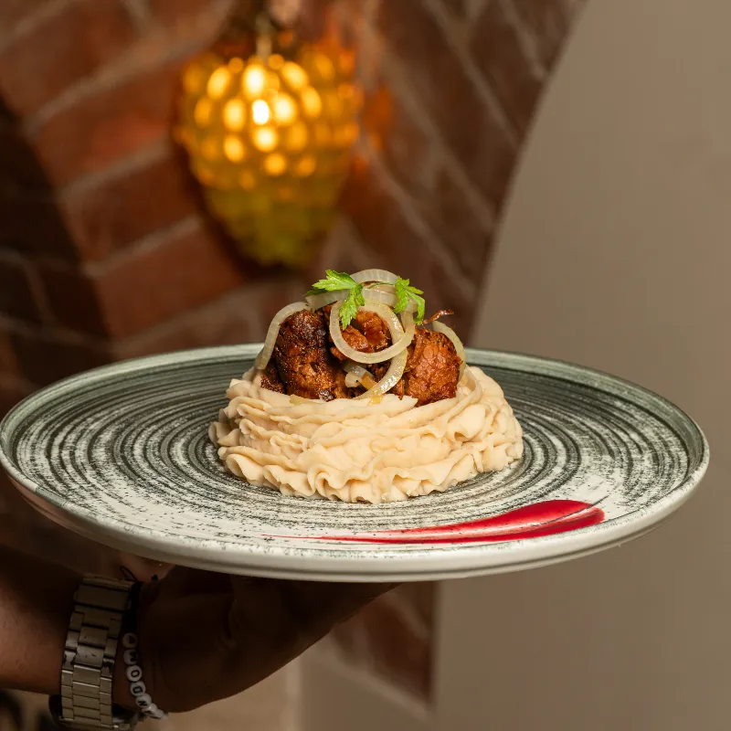 Masas de Cerdo Confitadas y Fritas