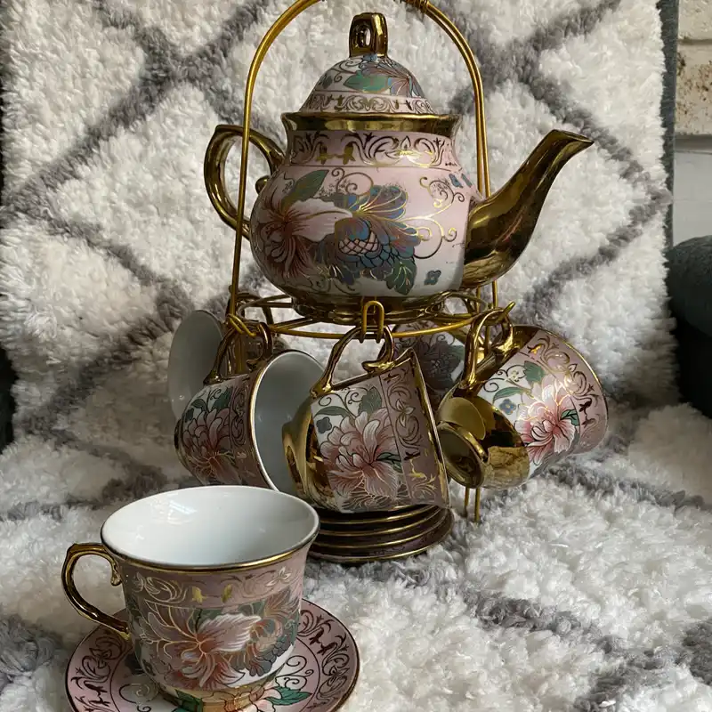 Juego de tasas con tetera  20 USD