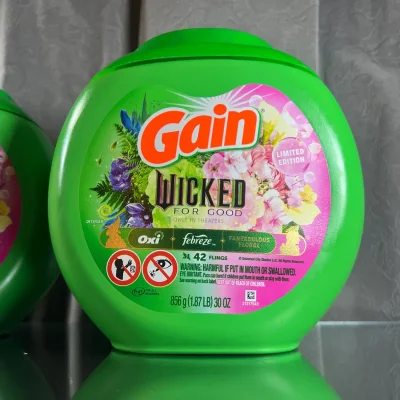 Detergente en cápsulas Gain 42 uni.