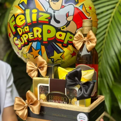 Caja de Regalo con Botella de ron Añejo especial