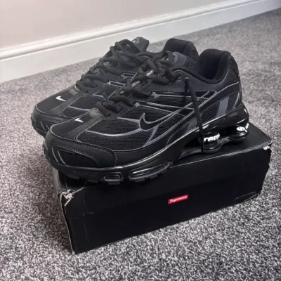 Nike Shox 4 Muelles Negras Supreme