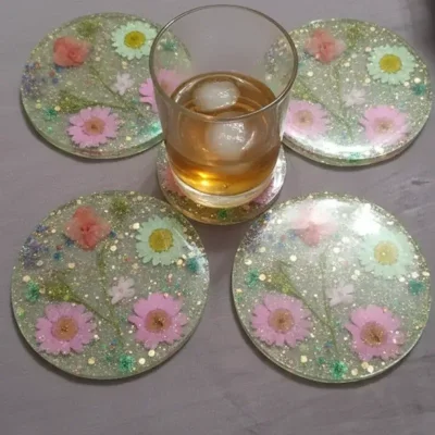 Posavasos de flores naturales encapsuladas