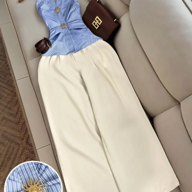 Conjunto azul y beige