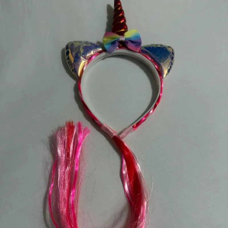Cintillo de unicornio con coleta