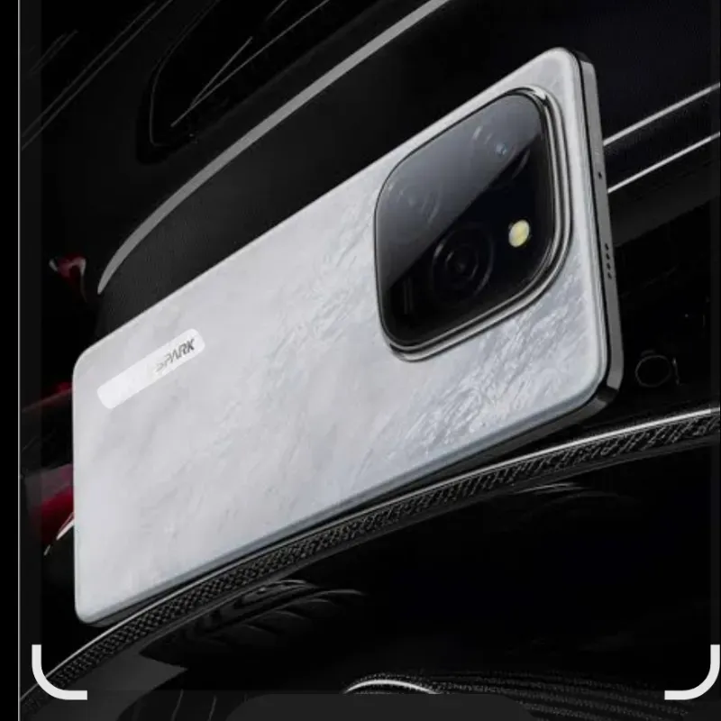 Tecno Pova 6 5g (8 +8 ram y 256 GB)