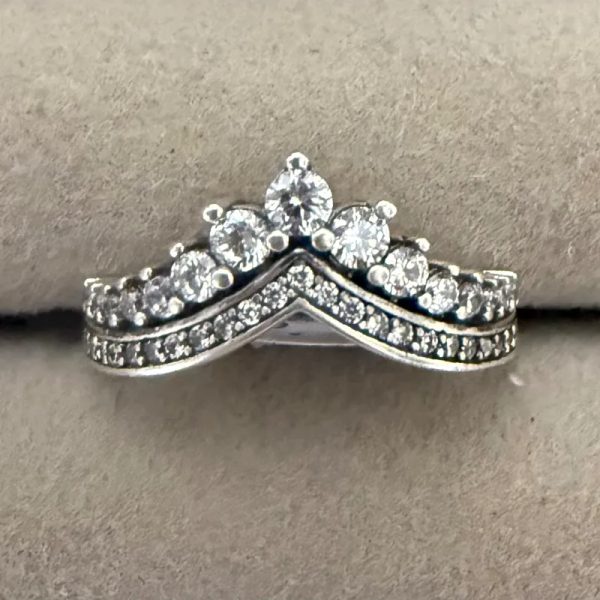 Anillo de Corona
