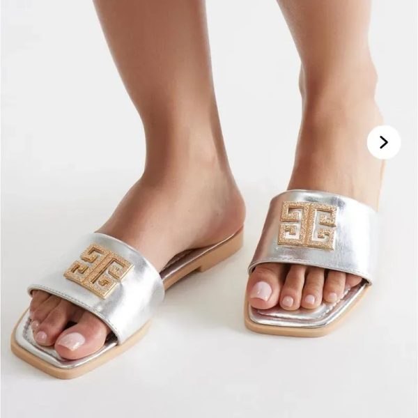 Sandalias