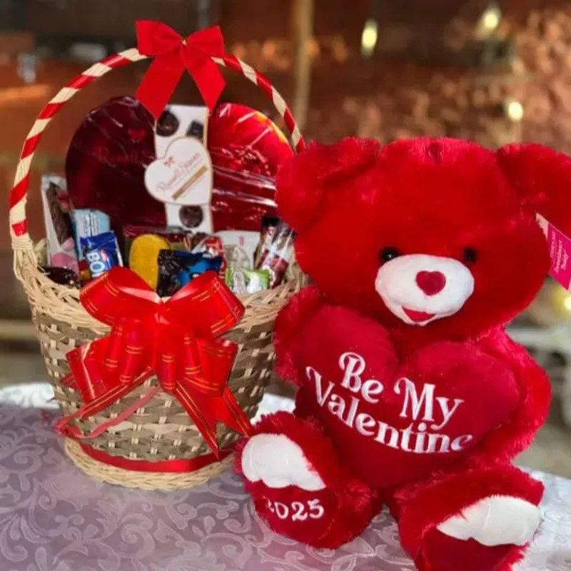 Combo de cesta llena de confituras y peluche(peluche varía)