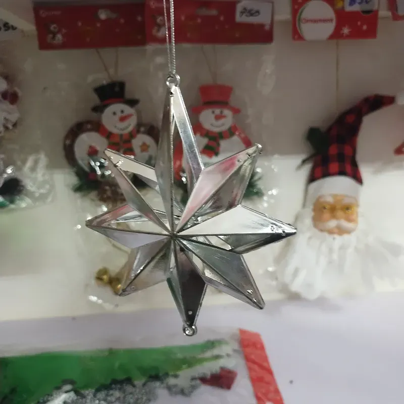 Colgante de estrella plateada