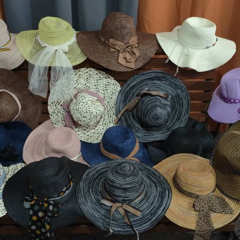 PAMELAS/ SOMBREROS DE PLAYA