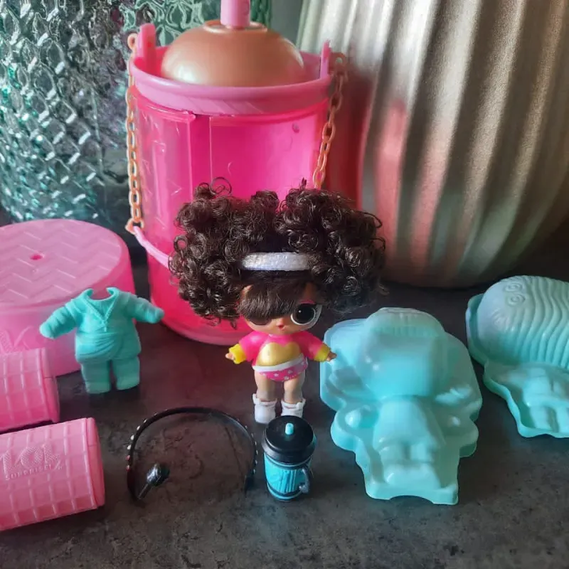 Muñeca LOL original con accesorios
