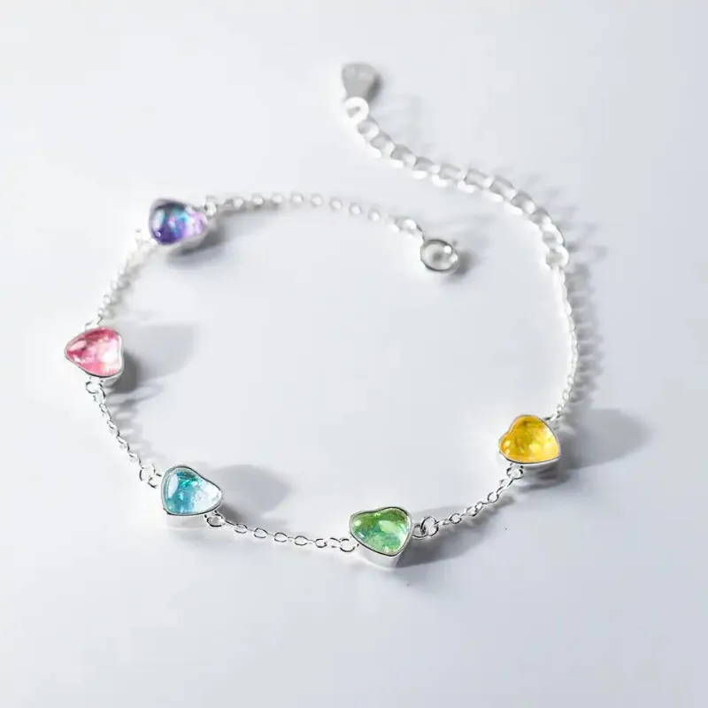 Pulsera de corazones de colores