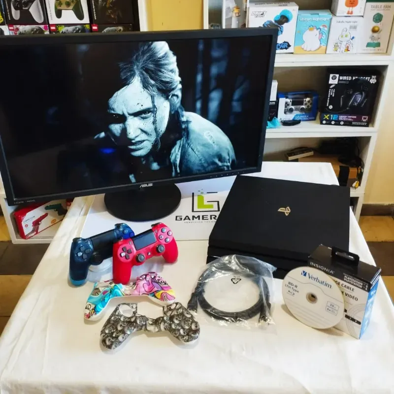 PS4 Pro pirateada (versión 12.03) como nueva