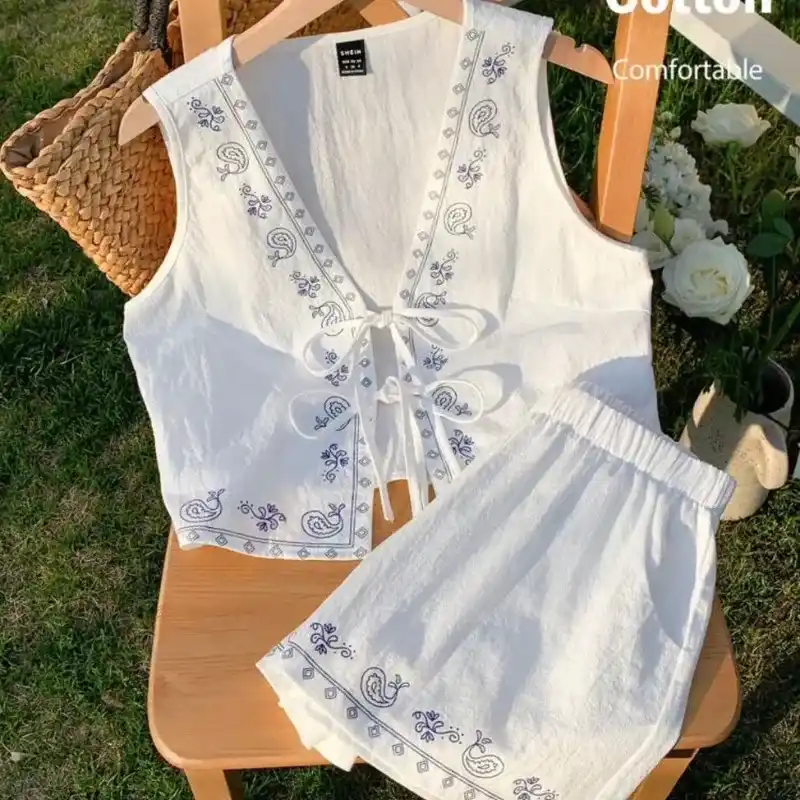 Conjunto de top y short blanco