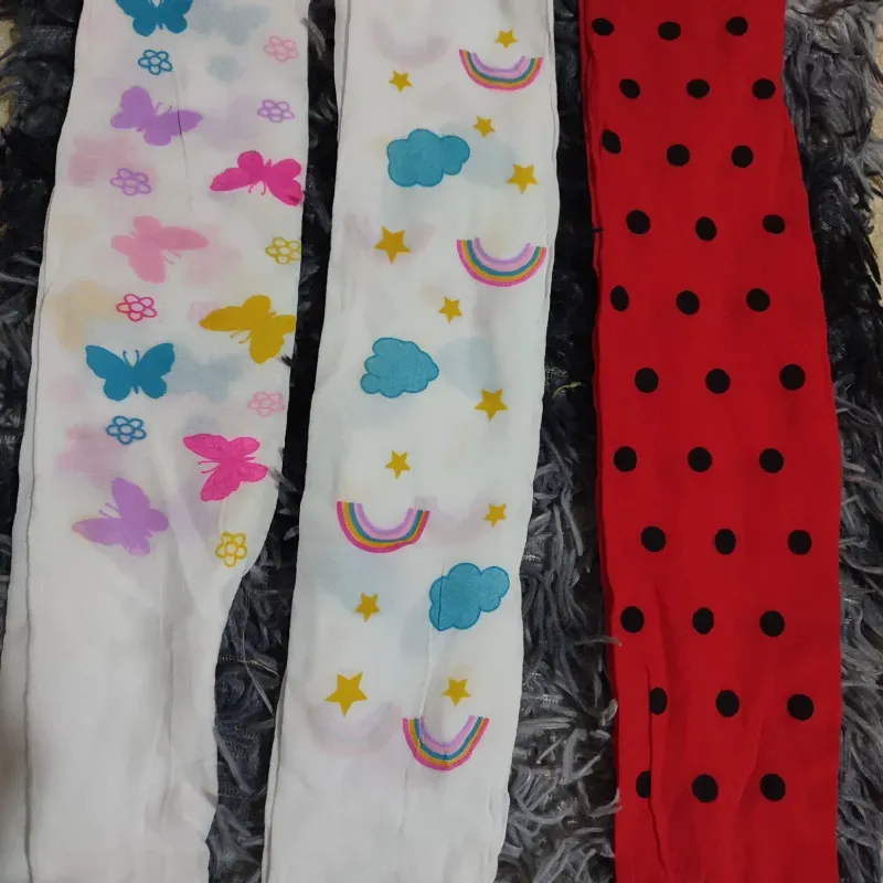 Medias pantis finas de niña