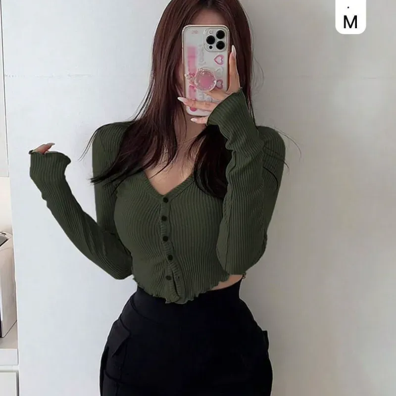  Crop Top Verde + Short Negro – Frescura, actitud y estilo casual