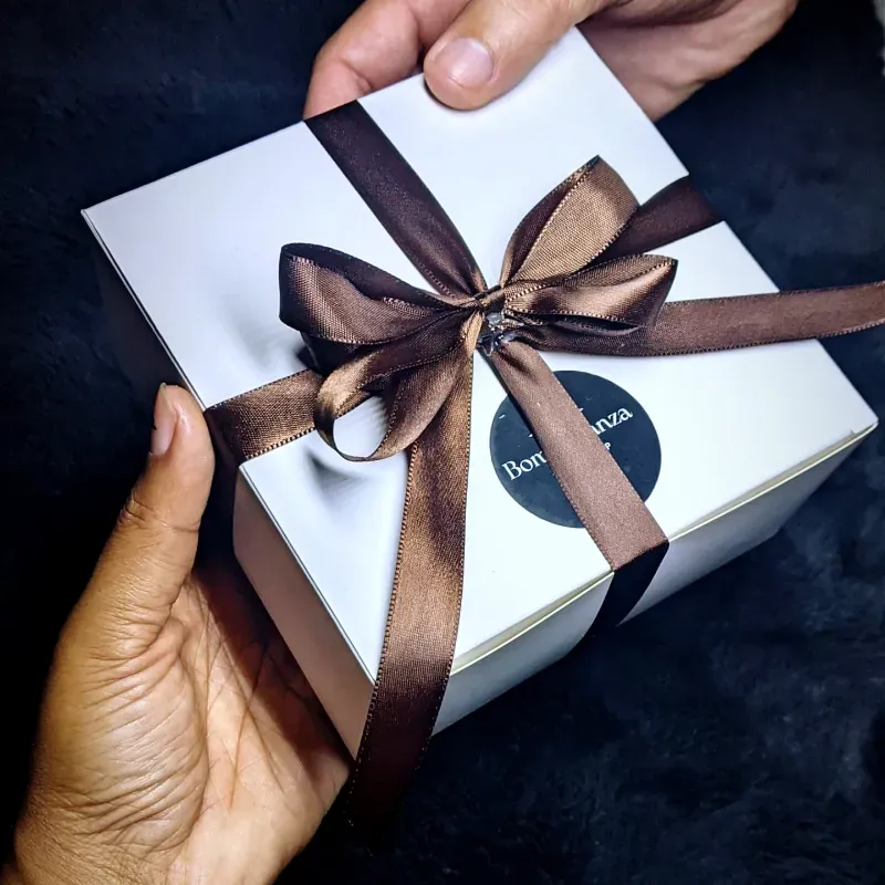 CAJA DE DONAS DECORADA