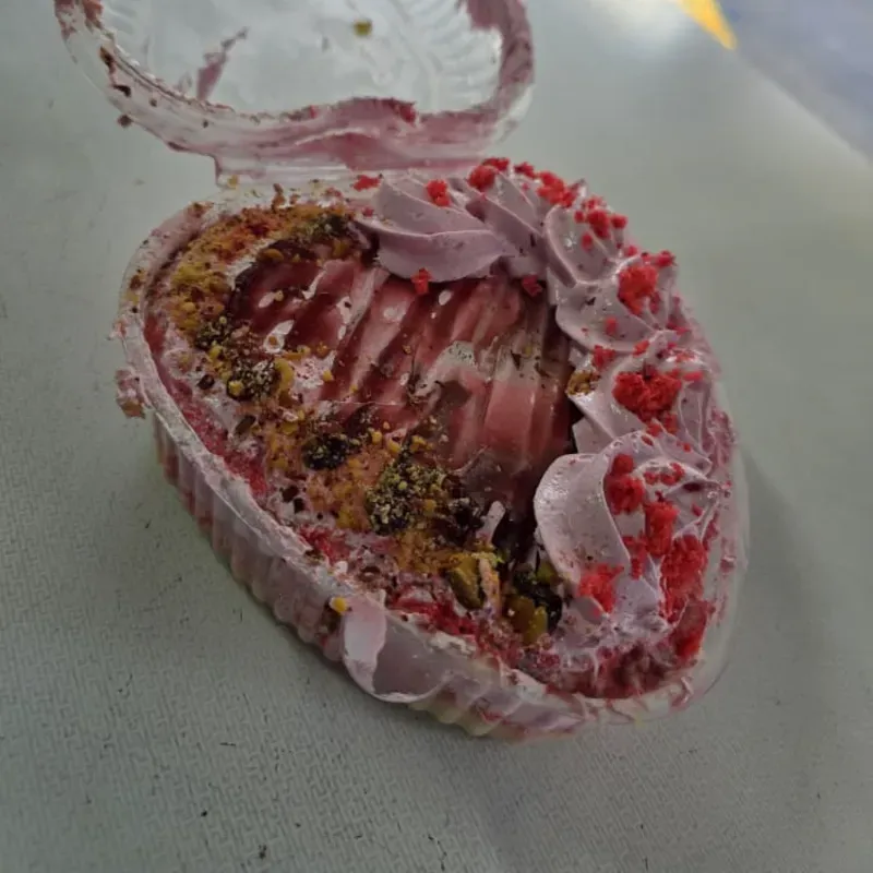 3 leches ted velvet+ arandanos + chantilly + frutas