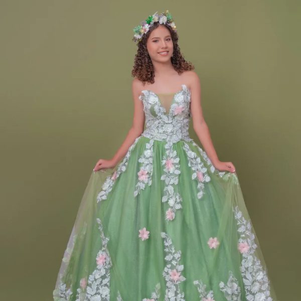 Traje Verde y Rosa