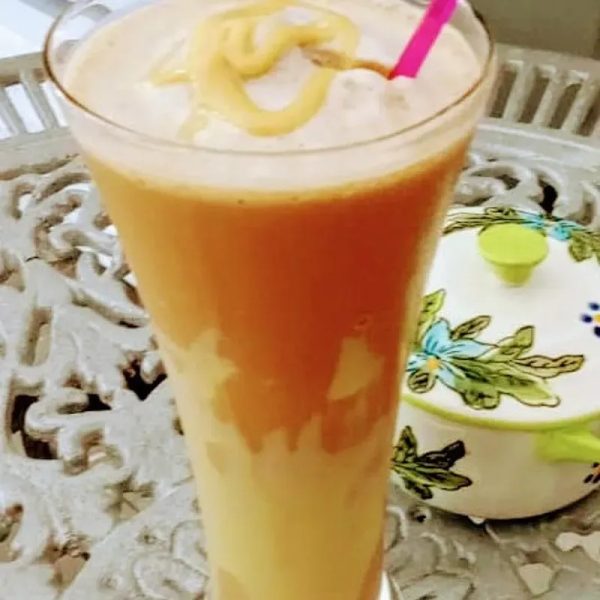 Malteada de cajeta con leche condensada