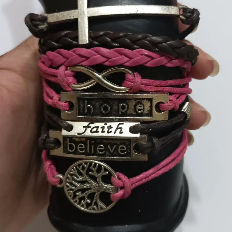 Pulsera combinada rosada y negra