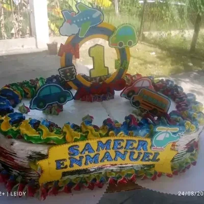 Cake doble temático de 3 leches