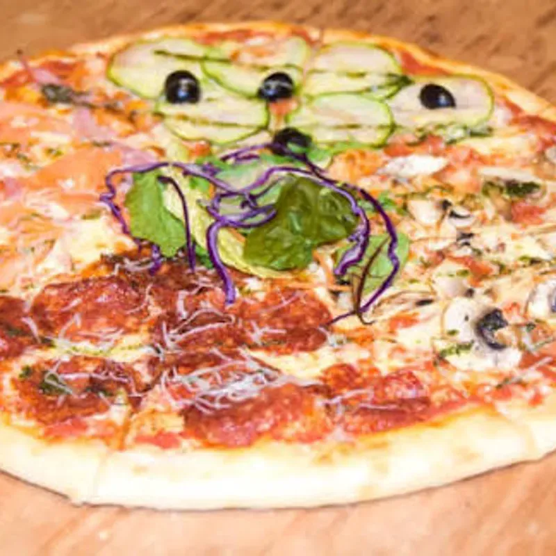 Pizza cuatro estaciones ☀️❄️ queso artesanal