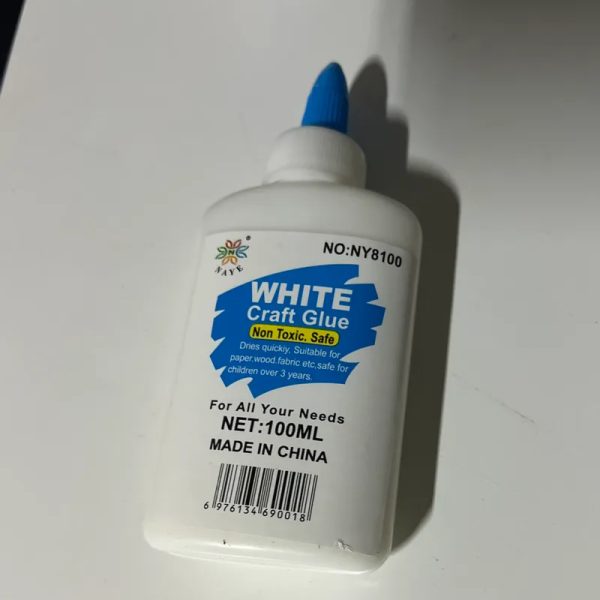 Cola blanca mediana