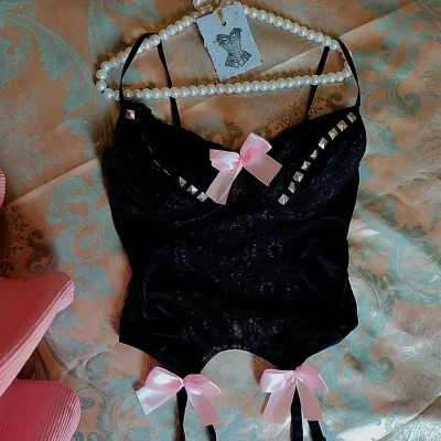 Lenceria con liguero