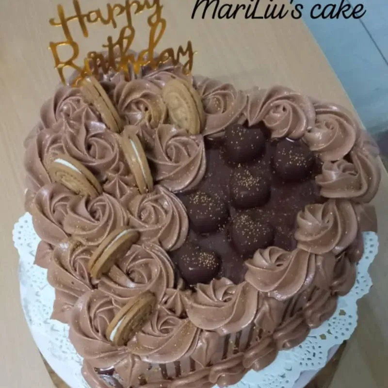 Cake especial d chocolate con forma d corazón
