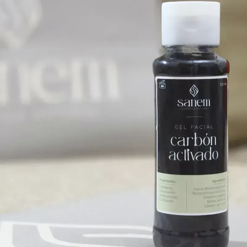 Gel limpiador  de carbón activado 