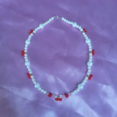 Collar de cerezas