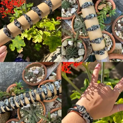 Pulseras de cuero y acabado de níquel