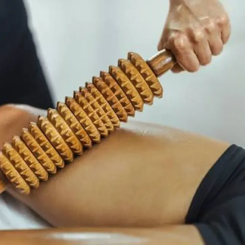 PAQUETE DE 5 SESIONES DE MASAJE TONIFICADOR Y REDUCTOR DE TEJIDO GRASO EN MUSLOS Y GLÚTEOS