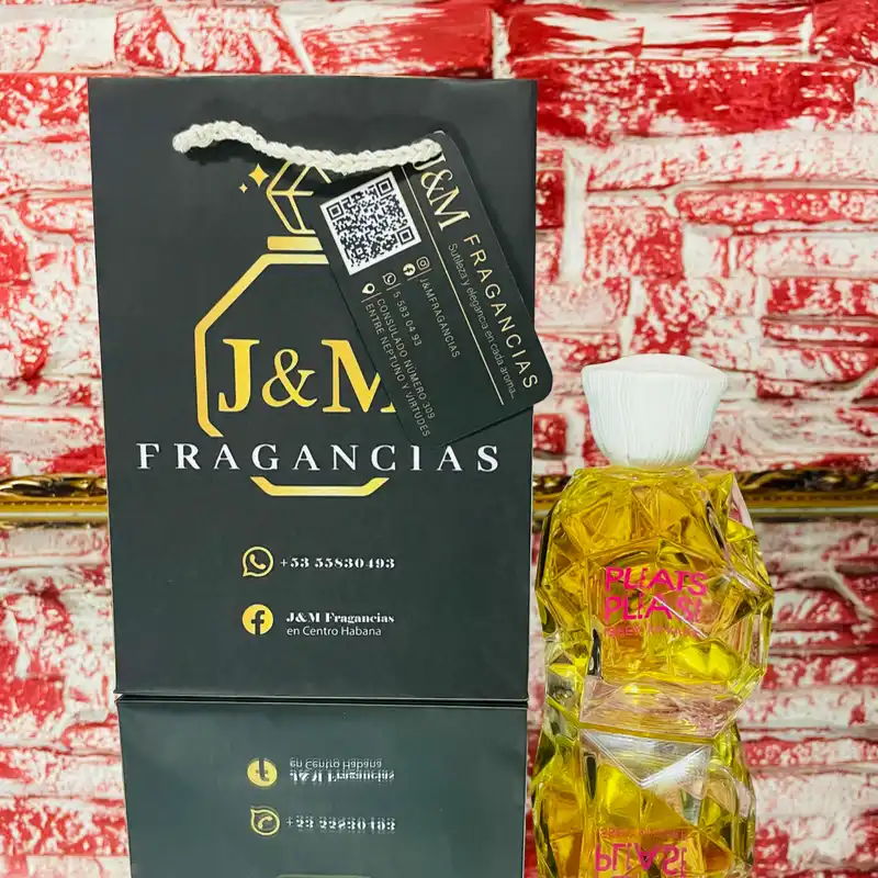 Pleats Please Issey Miyake