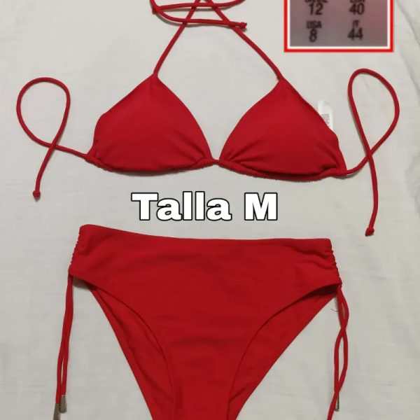 Bikini rojo.