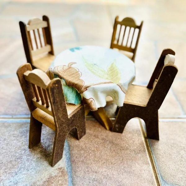 Juego de comedor para Barbies