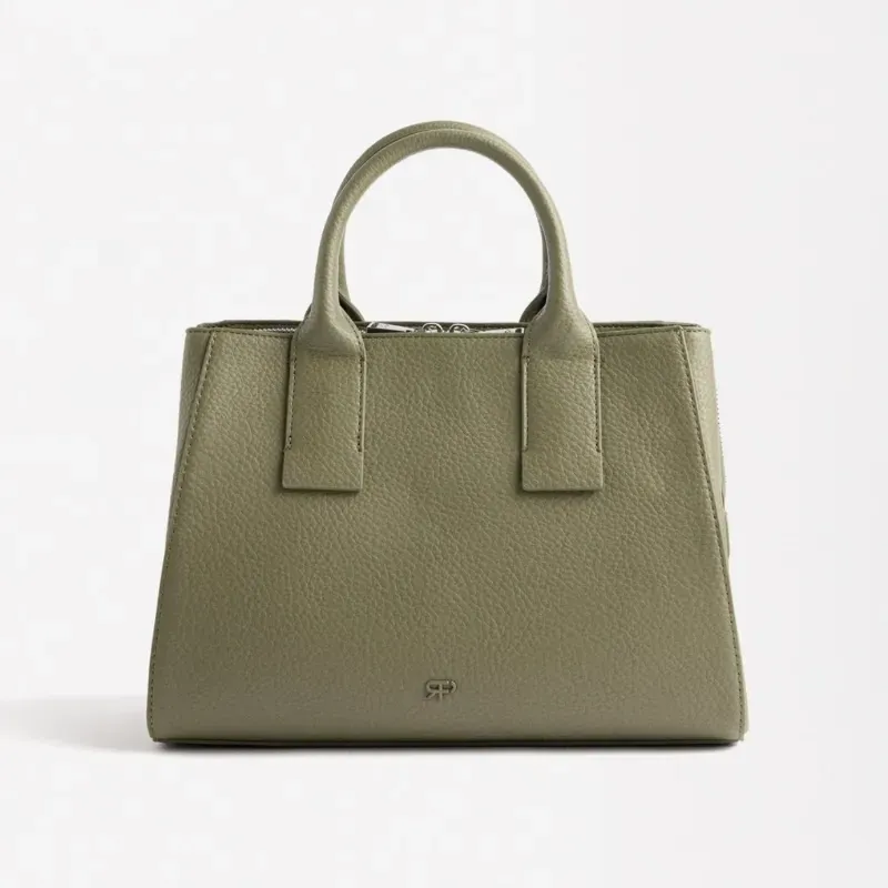 Bolso tote con textura y bandolera