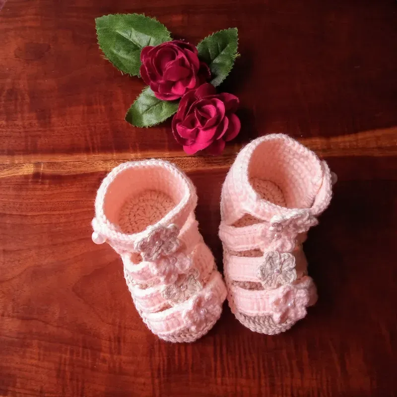 Modelo Emma !!!.Sandalia tejida a crochet.