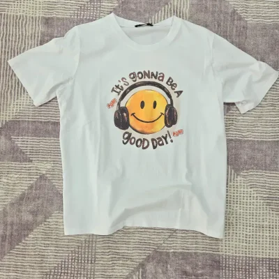 Pulover blanco carita feliz