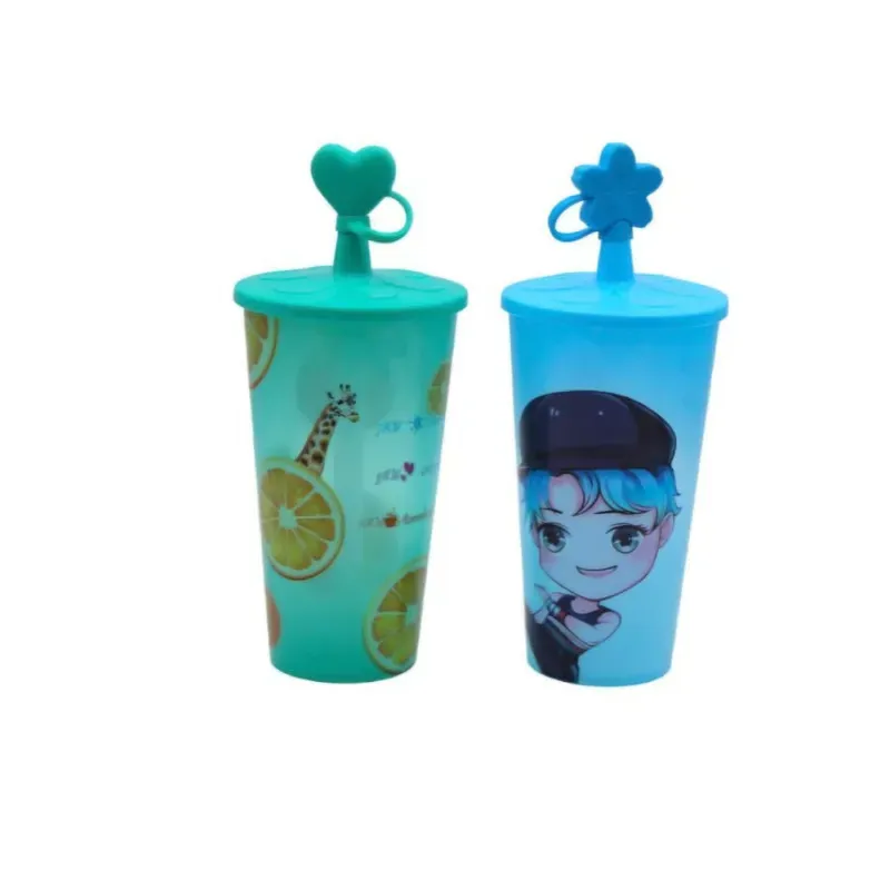 Vaso plastico con pitillo para niño