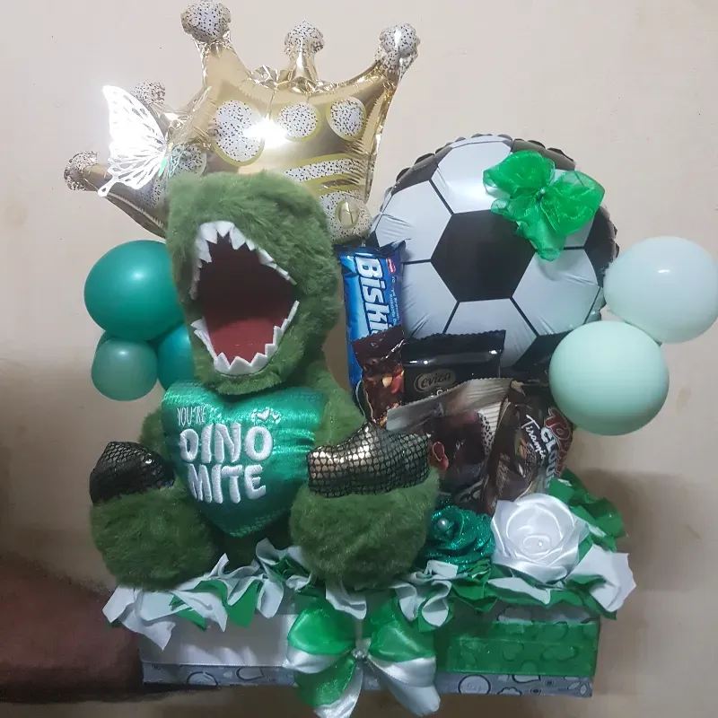 Caja rectangular con peluche