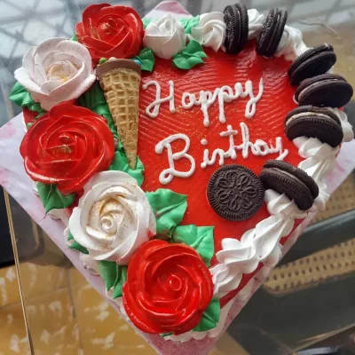 Kake plus en forma de corazon decorado c/ confituras