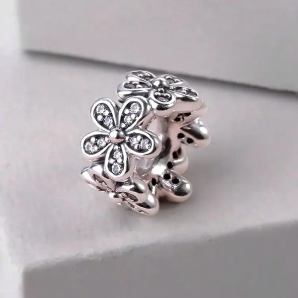 Charm separador margaritas