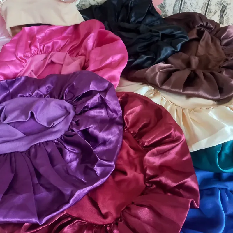 Gorros de satín (con faja)