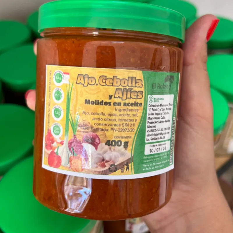 Ajo ,cebolla y ajíes molidos en aceite